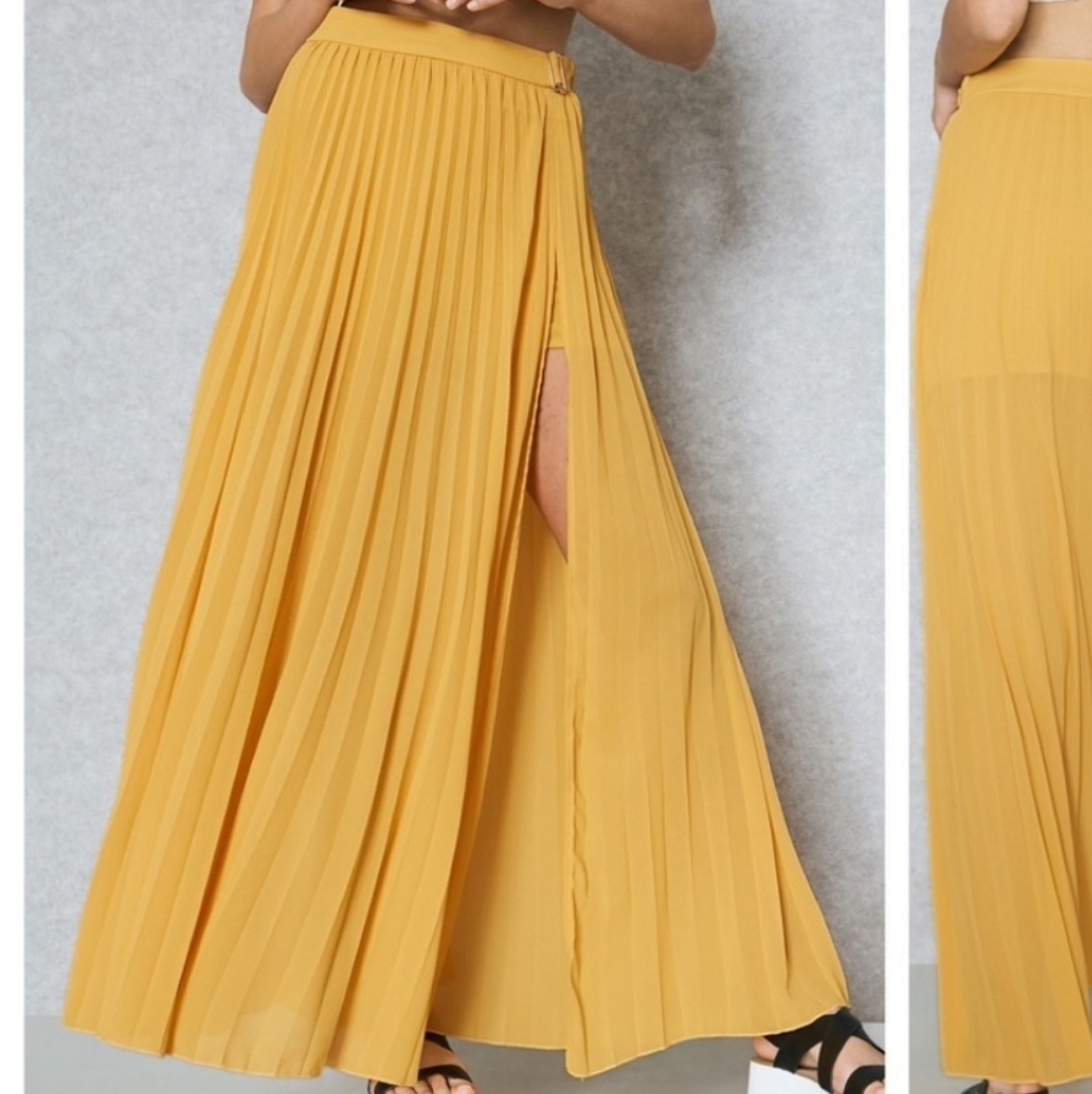 Forever 21 Accordion Pleat Maxi Skirt With Slit